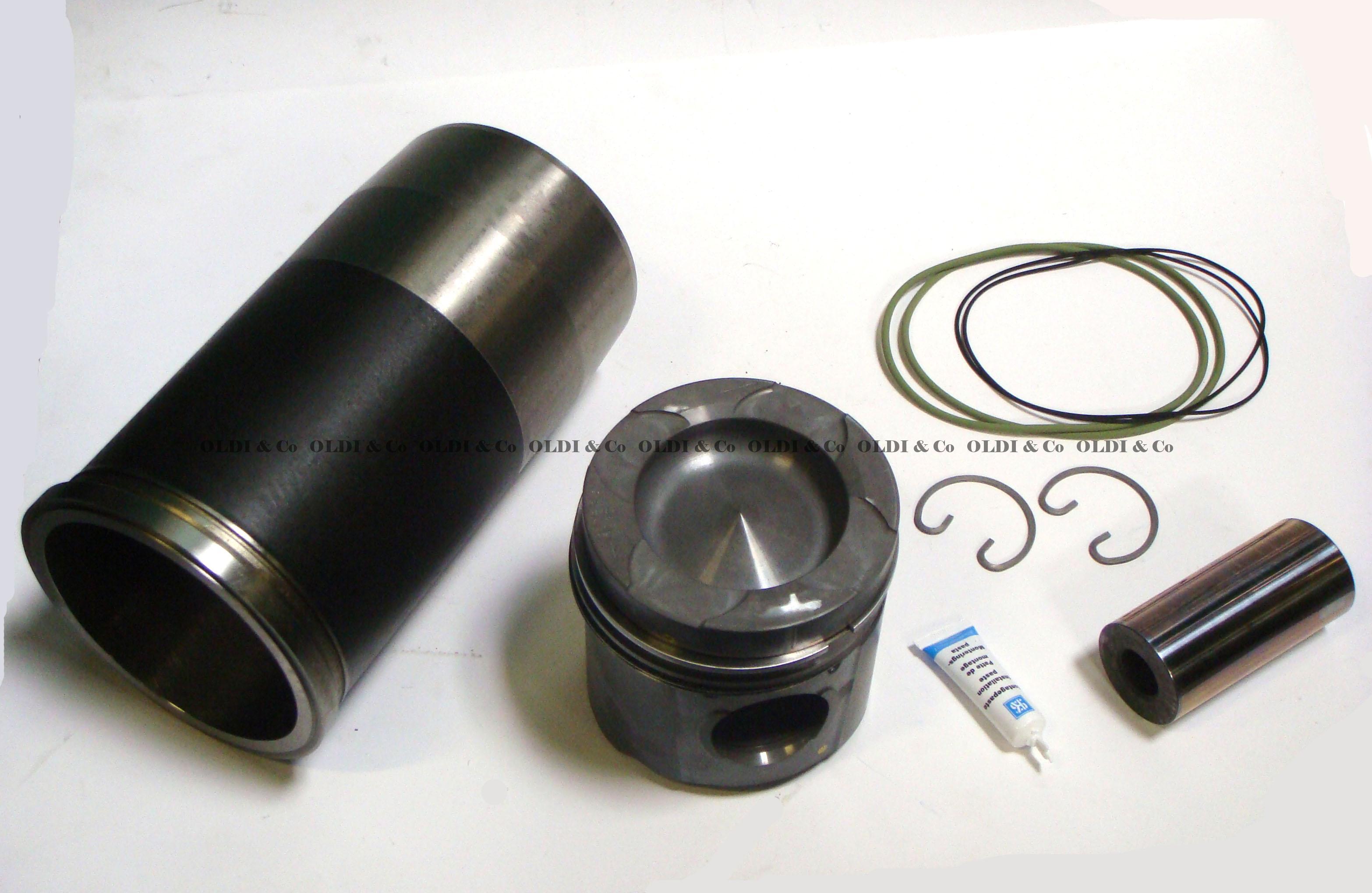 33.103.14813 Engine parts → Piston with Cylinder liner