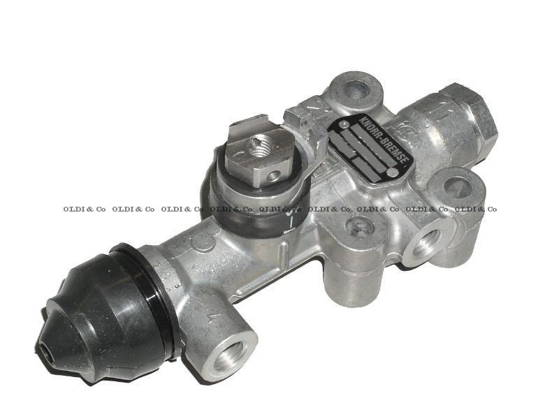 23.004.14882 Pneumatic system / valves → Levelling valve