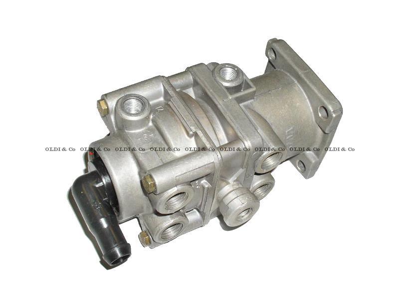 23.002.01675 Pneumatic system / valves → Main brake valve