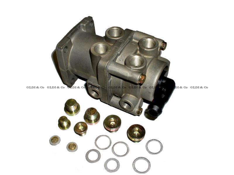 23.002.01678 Pneumatic system / valves → Main brake valve