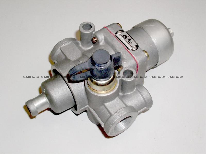 23.038.04911 Pneumatic system / valves → Unloader valve