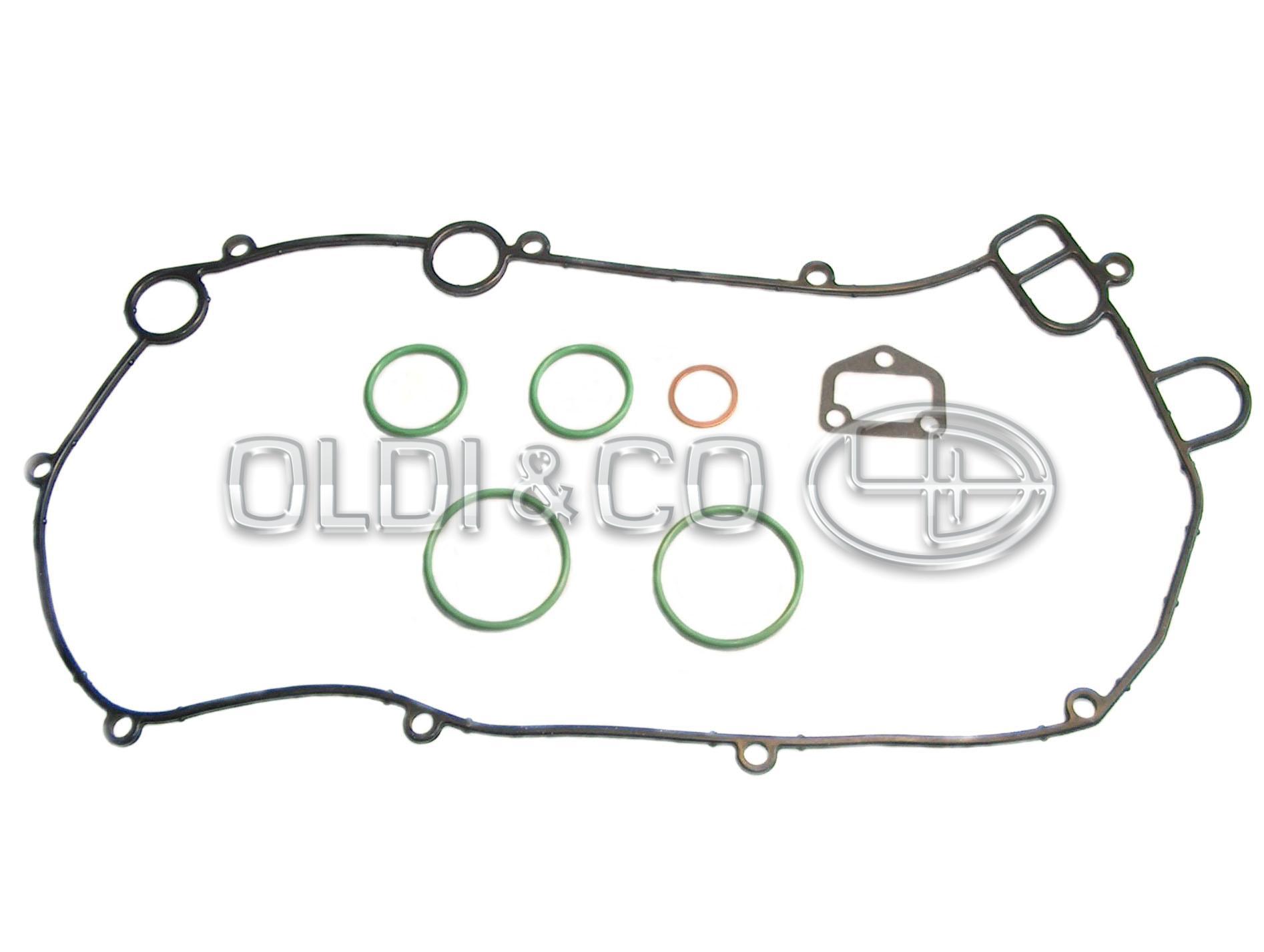 33.104.11172 Dzinēja detaļas → Eļļas dzesētaja blīvju kompl.
